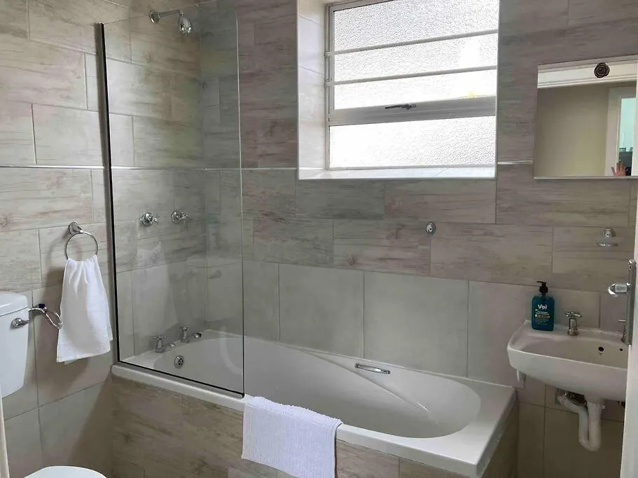 Beacon Stay Beach Studio Apartment Port Elizabeth