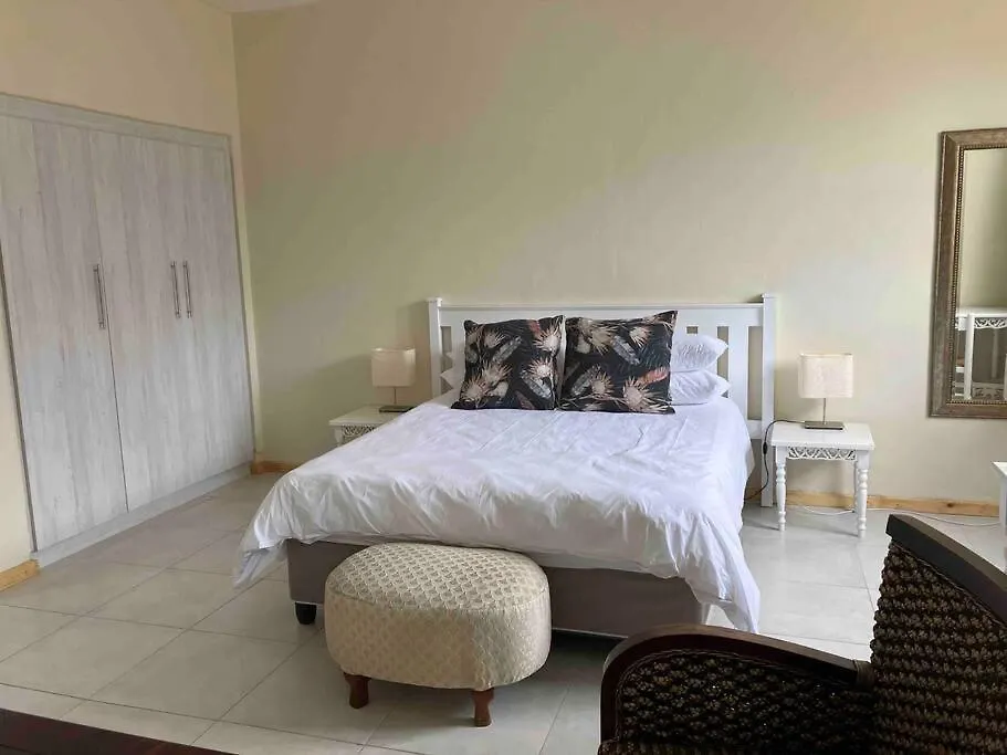Beacon Stay Beach Studio Apartment Port Elizabeth